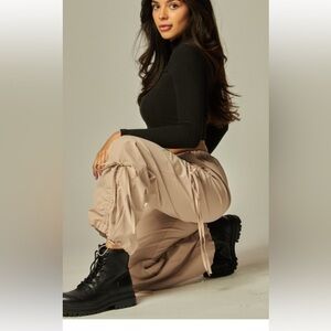 #424 bow accent parachute pants